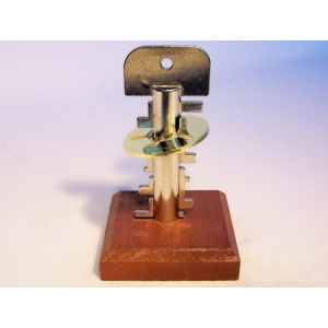 Colonial Classics (Executive) - Key Mania On Wood Base